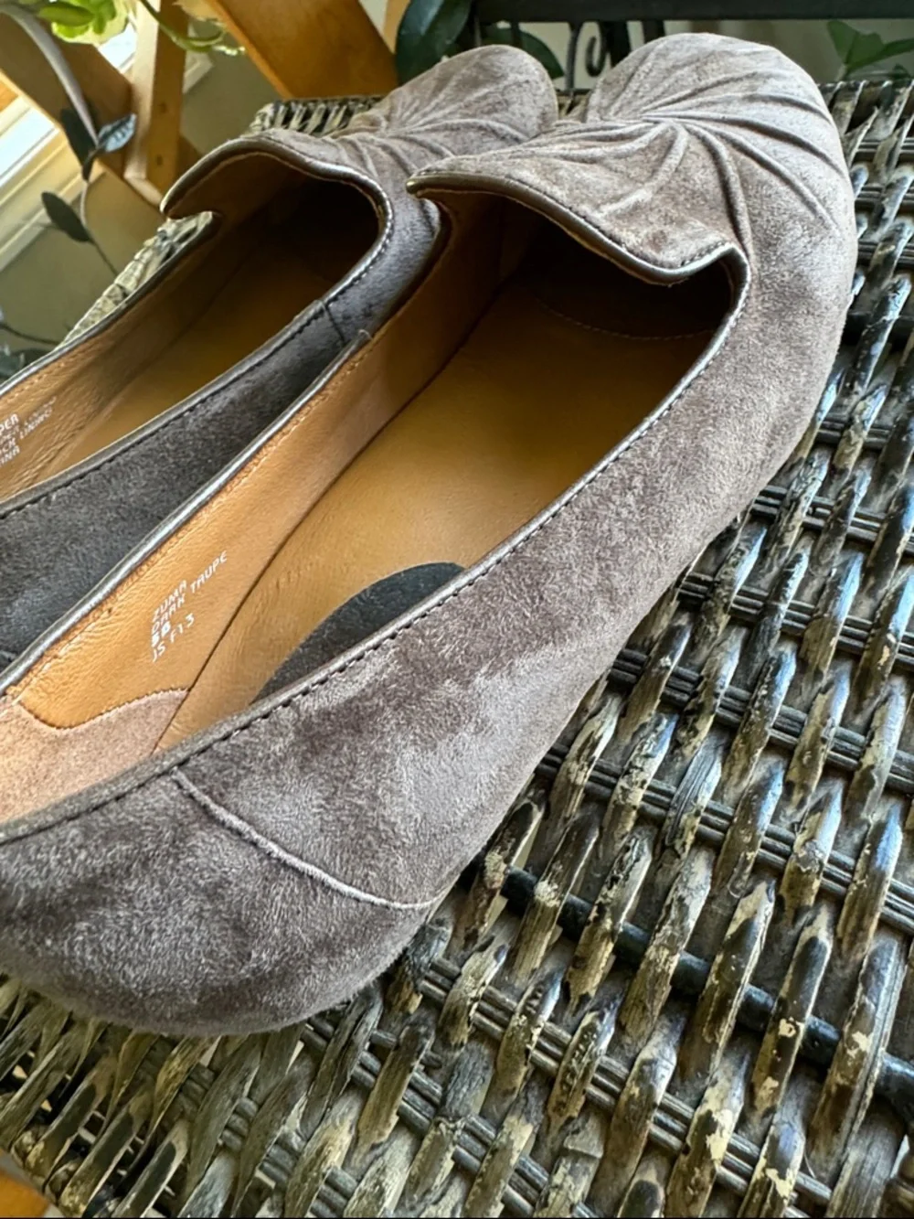 Earthies Zuma Dark Taupe Slip‎ on Loafer Women’s Size 5